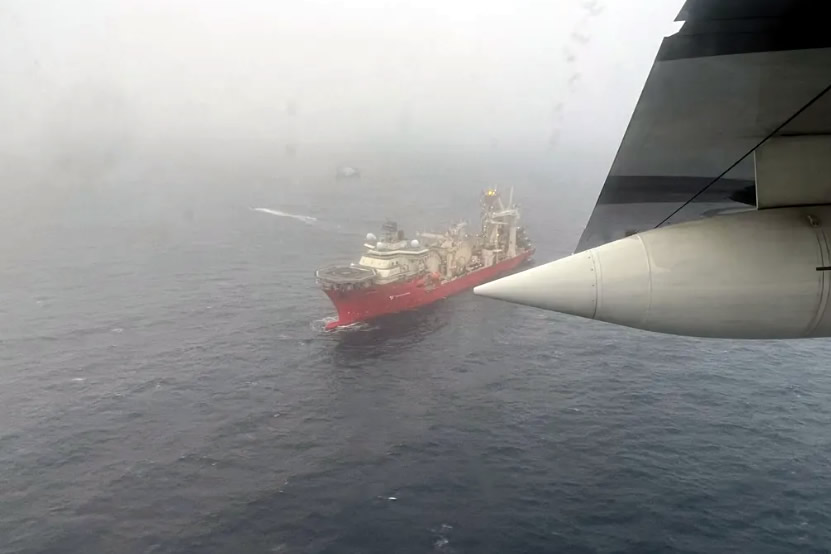 Guarda Costeira divulga, pela primeira vez, foto das buscas por submarino desaparecido